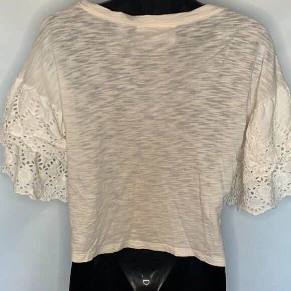 The Impeccable Pig Cream Cropped Lace Arm Accent Top - Picture 6 of 7